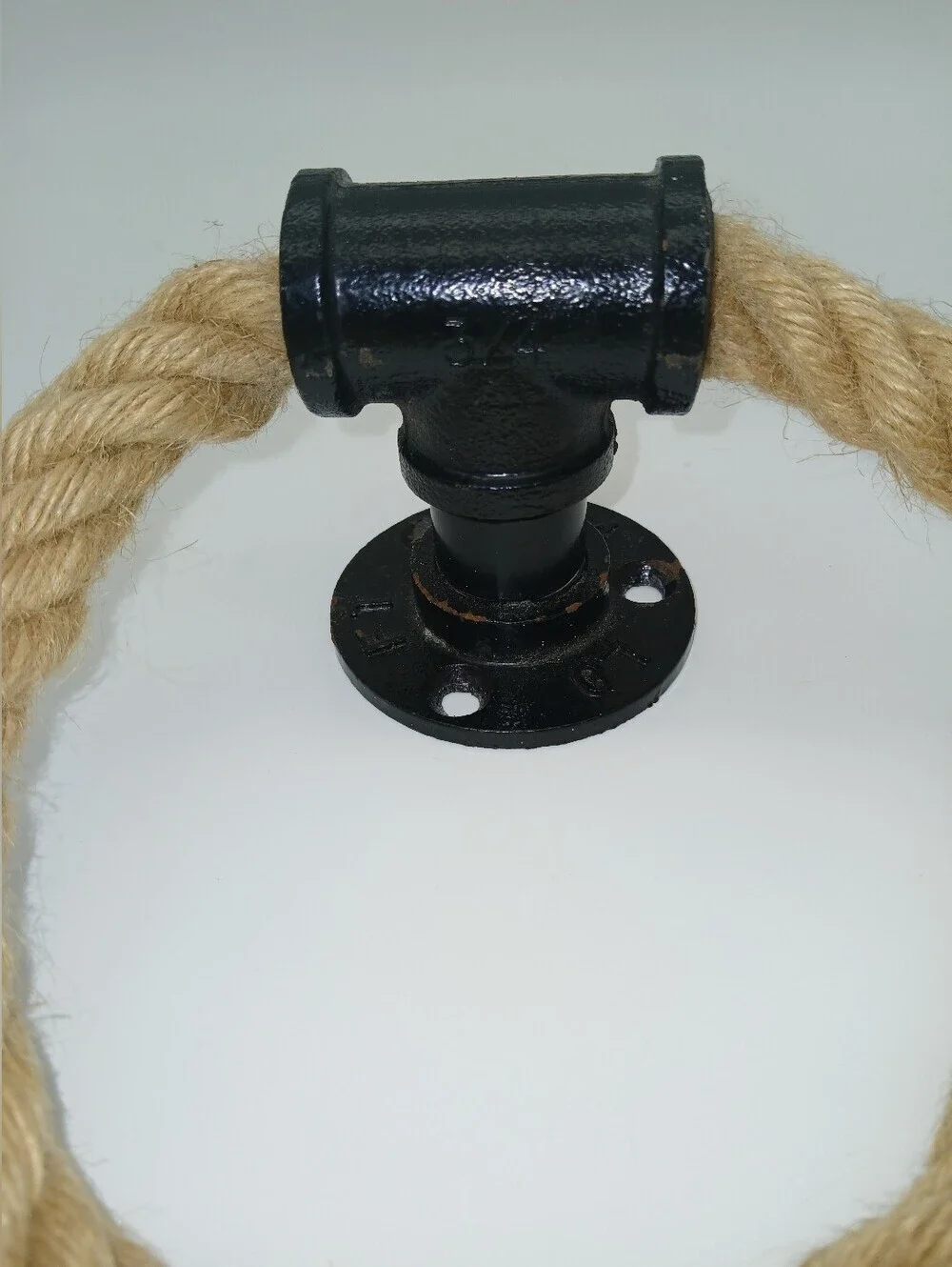 Industrial Rope Towel Ring - Wall-Mounted Metal Towel Rack/Bar